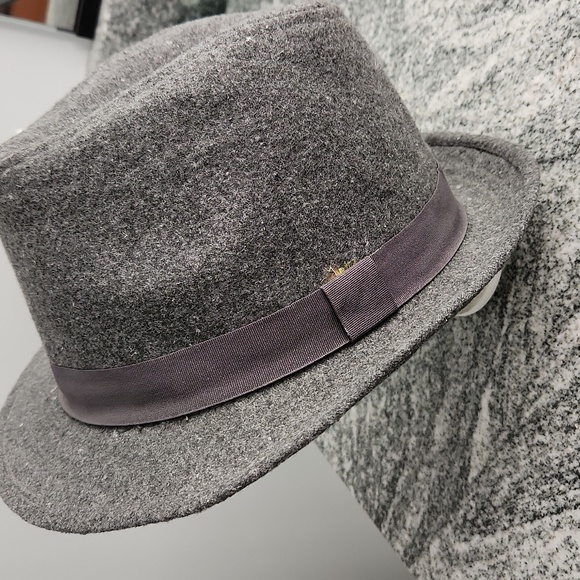 Hat - Picture 4 of 8